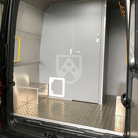 售后服务车中的 Foamlite® 塑料车辆制造板