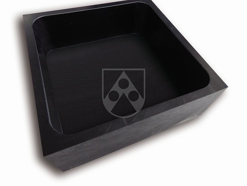 Sustarin®C ESD 60 Plus（POM-C）制成的工件架，由 POM 板材/半成品加工而成