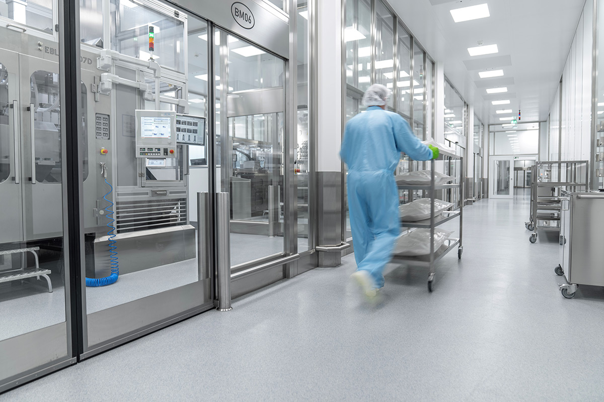 Plastic packaging to the highest standards from cleanroom production
