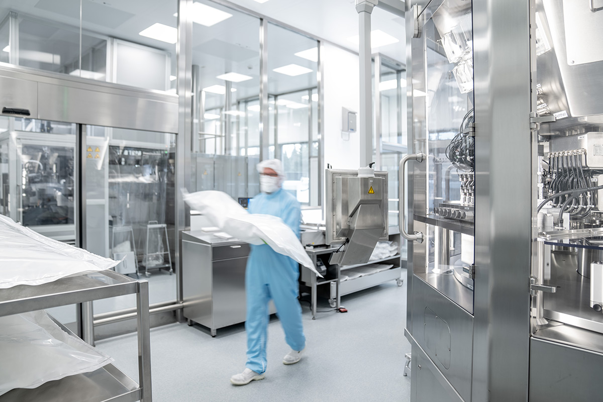 High-end production and packaging in GMP C cleanroom